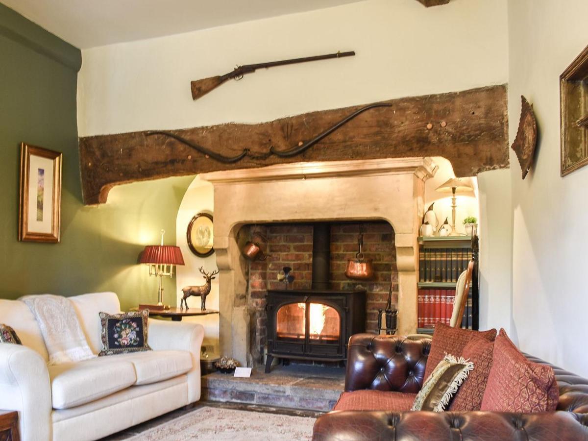 Lea Hall Farmhouse Tissington Exterior photo